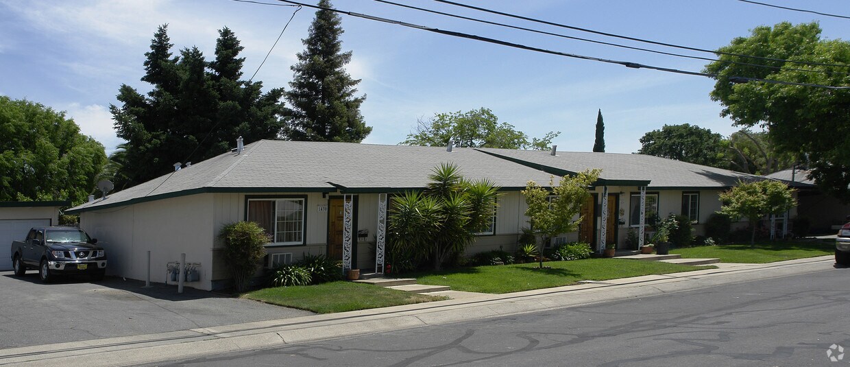 Primary Photo - 1424-1430 Carleton Dr