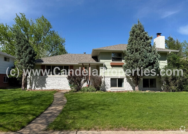 Building Photo - 1021 Adams Dr