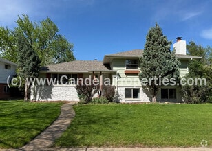 Building Photo - 1021 Adams Dr