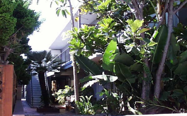 Foto del edificio - 15 19th Ave