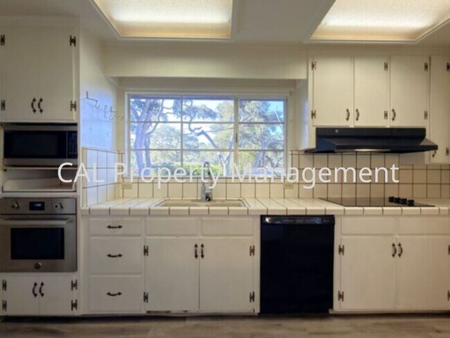 Foto del edificio - Beautiful 3-Bedroom Pebble Beach Home!