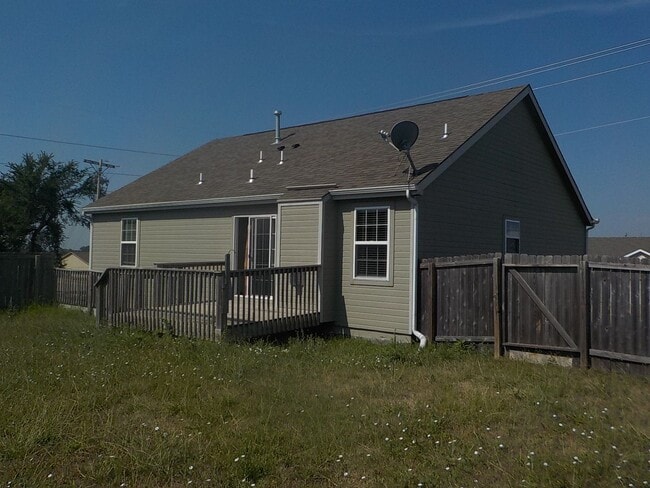 Building Photo - 1509 Hickory Ln