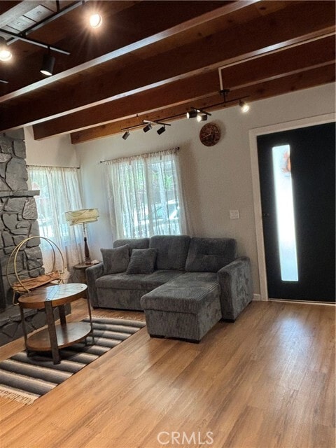 Foto del edificio - 445 E Meadow Ln