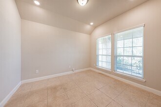 Building Photo - 11234 Victoria Hollow Trace