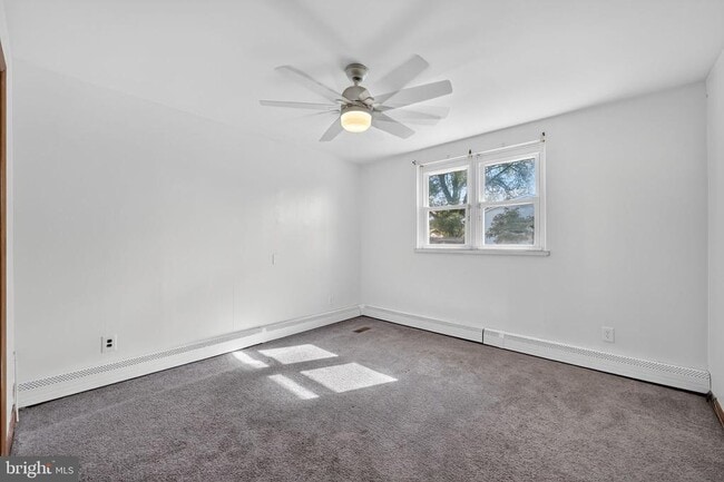 Foto del edificio - 8402 Holman Ave