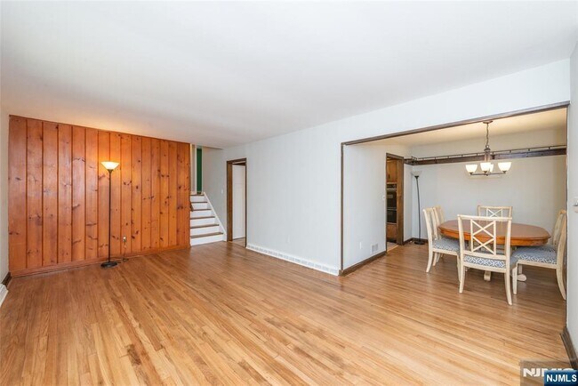 Foto del edificio - 192 Woodland Ave