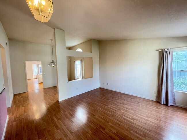 Foto del edificio - 1415 New England Dr