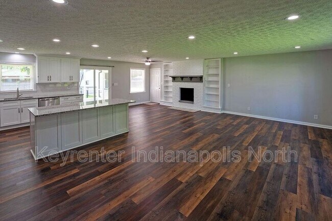 Foto del edificio - 9639 Maple Dr