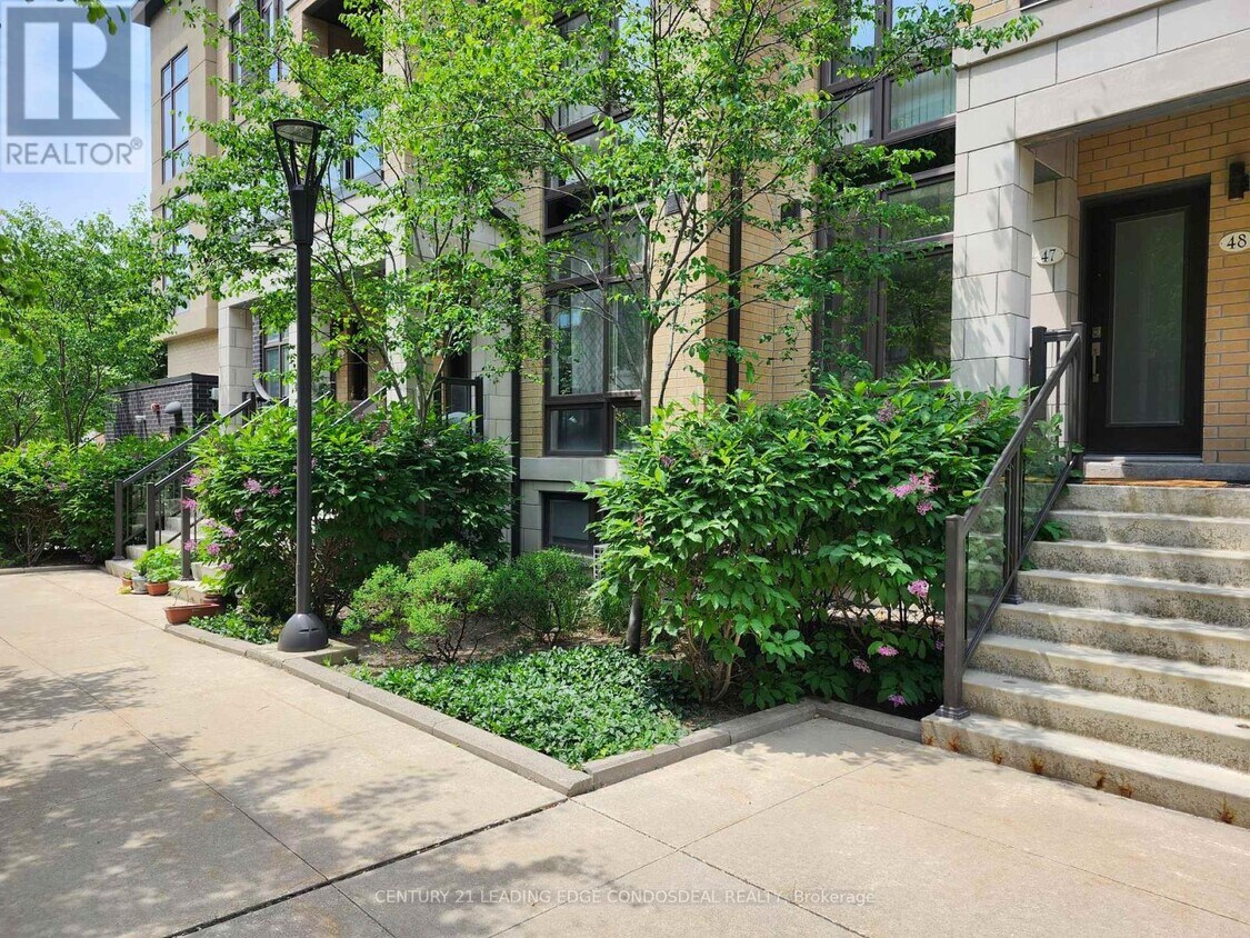 Photo principale - 19-19 Eldora Ave