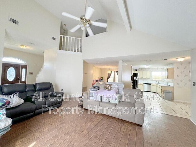 Foto del edificio - 420 Sandy Ridge Cir