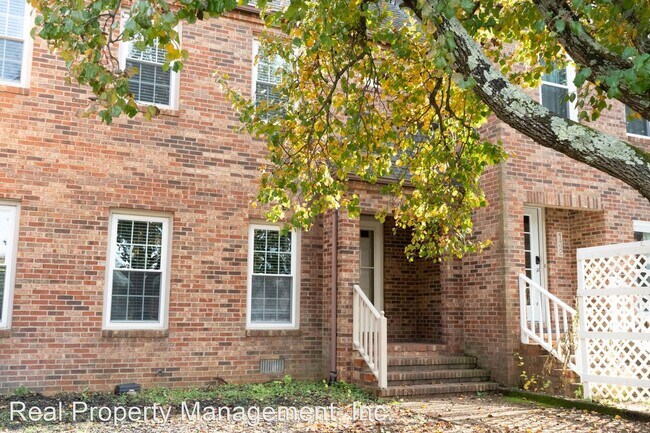 3 br, 2.5 bath House - 134 Brandywine Ct. photo'
