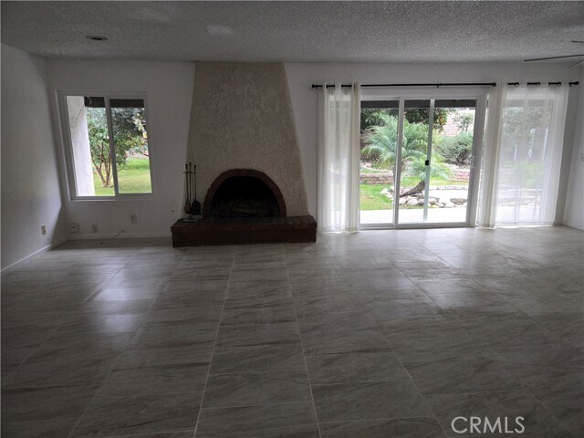 Foto del edificio - 955 Le Conte Dr