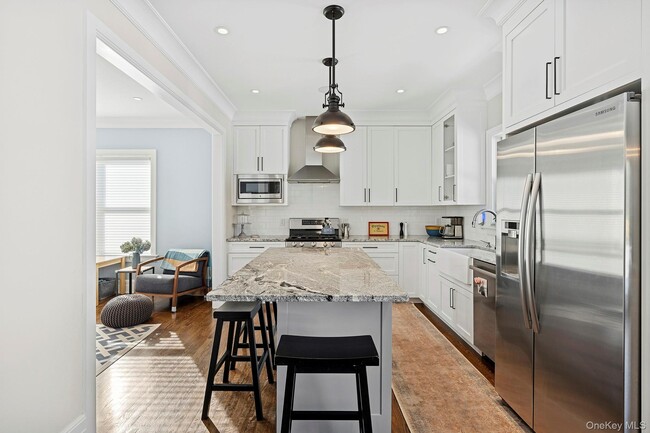 Foto del edificio - 134A Montauk Hwy