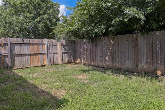 Building Photo - 305 Casie Ct