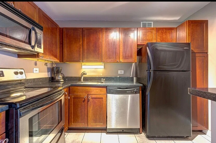 Primary Photo - 655 W Irving Park Rd