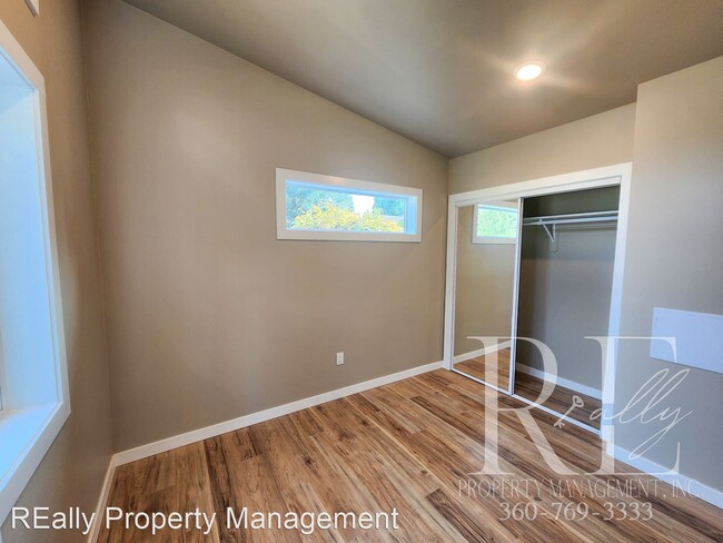 Foto del edificio - 2 br, 1 bath House - 14414 93rd Ave