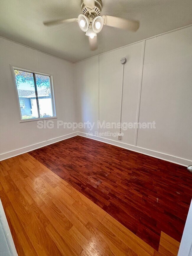 Foto del edificio - 10156 Helendale Ave