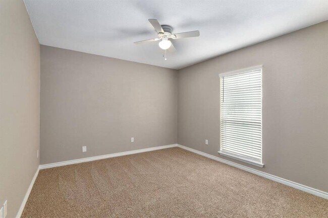 Foto del edificio - 2705 Naples Dr