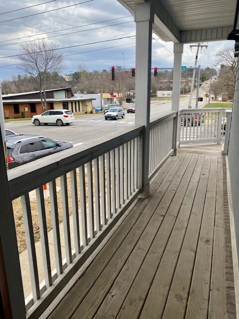 Foto del edificio - 1089 N Leverett Ave