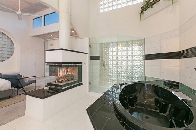 Building Photo - 14218 Half Moon Bay Dr