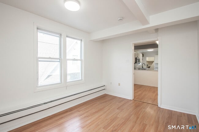 Building Photo - 2879 Fairfield Ave