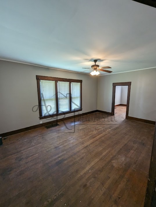 Building Photo - 1401 S Elm St