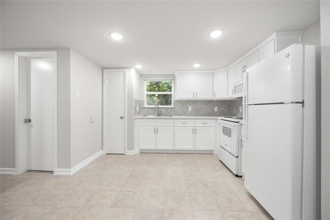 Foto del edificio - 2816 Woodard St