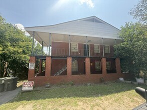 Building Photo - 1906 Greene St