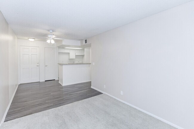 Foto del edificio - New Horizon Village Senior Apartment Homes