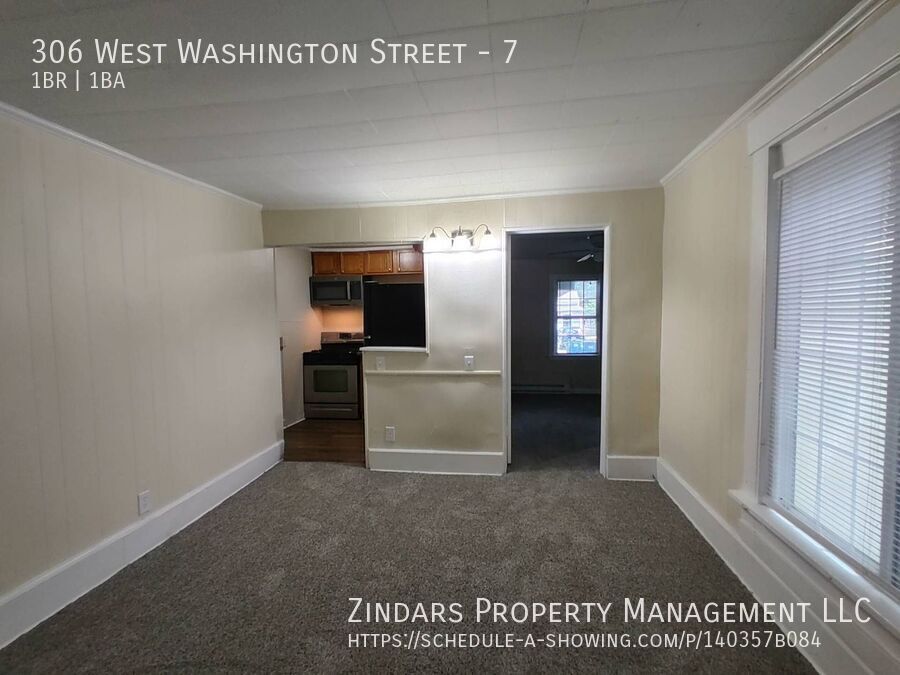 Building Photo - Updated 1 Bed 1 Bath Apartment in Downtown...