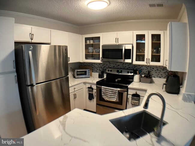 Building Photo - 11741 Summerchase Cir