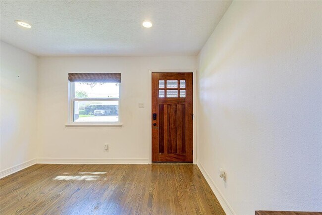 Foto del edificio - 1634 Walton St