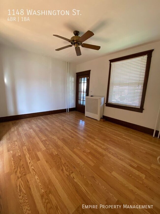 Foto del edificio - 4 Bedroom/1 Bathroom Home in Easton!!