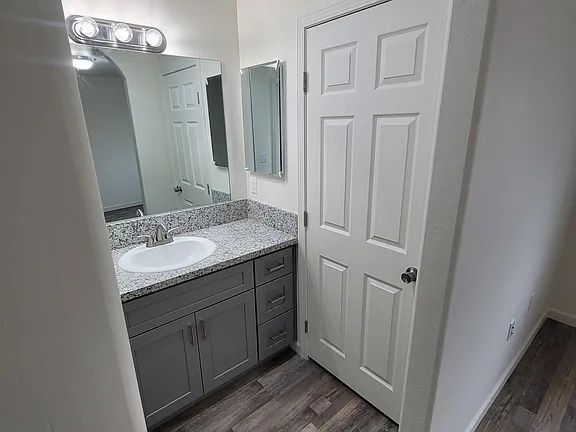 Building Photo - Freshly painted home, LVP flooring, close to schools, park, and shopping. Quiet neighborhood near...