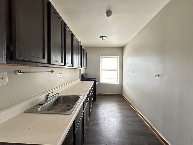Foto del edificio - 6710 S Claremont Ave