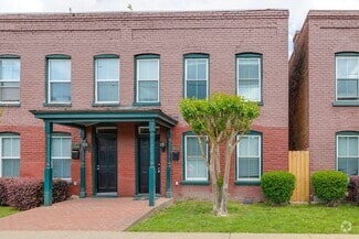 Building Photo - 1826 Parkwood Ave