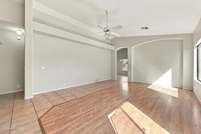 Foto del edificio - 8776 W Cherry Hills Dr