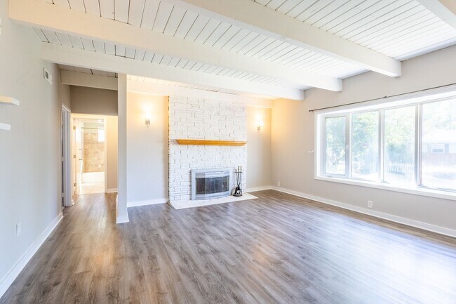Foto del edificio - Lovely 3 BR/2 BA Single-Famly Home in Balt...