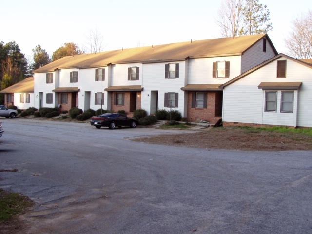 Building Photo - Settler's Apartments