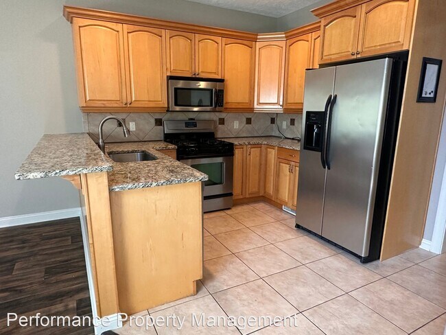 Building Photo - 3 br, 2.5 bath House - 6813 N 122nd Ct