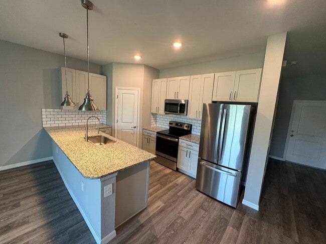 Building Photo - 1153 Oceanic Rd