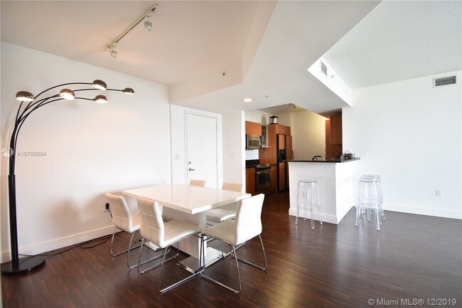 Foto del edificio - VENTURE AT AVENTURA EAST