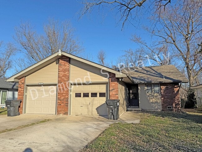 Foto del edificio - 2335 W Farm Rd 164