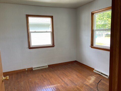 Building Photo - 117 N Brown St