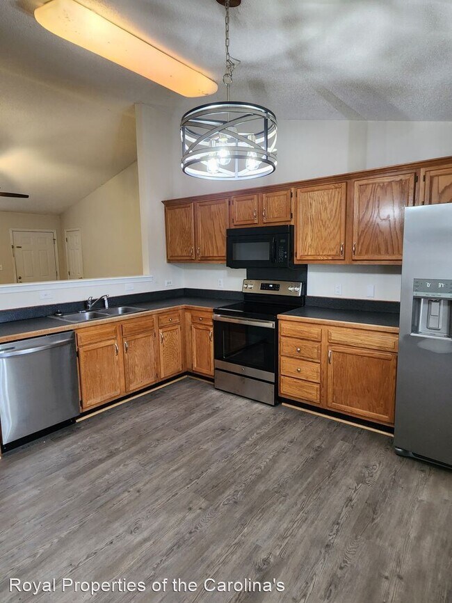 Building Photo - 3 br, 2 bath House - 5127 Daffodil Lane