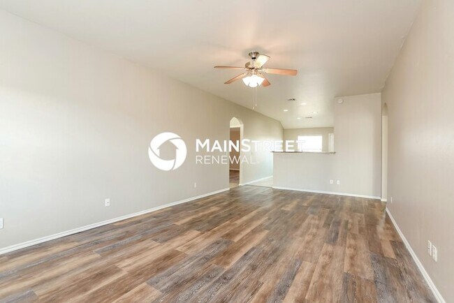 Building Photo - 2110 Bradford Ln