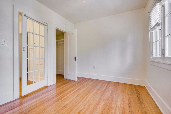 Building Photo - 1108 N 9th St