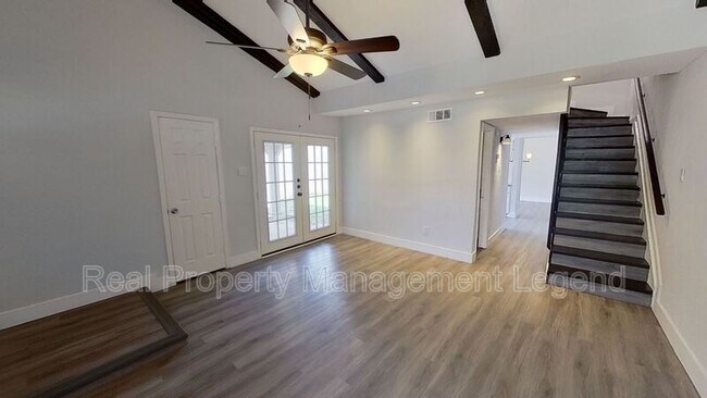Building Photo - 727 Ticonderoga Drive
