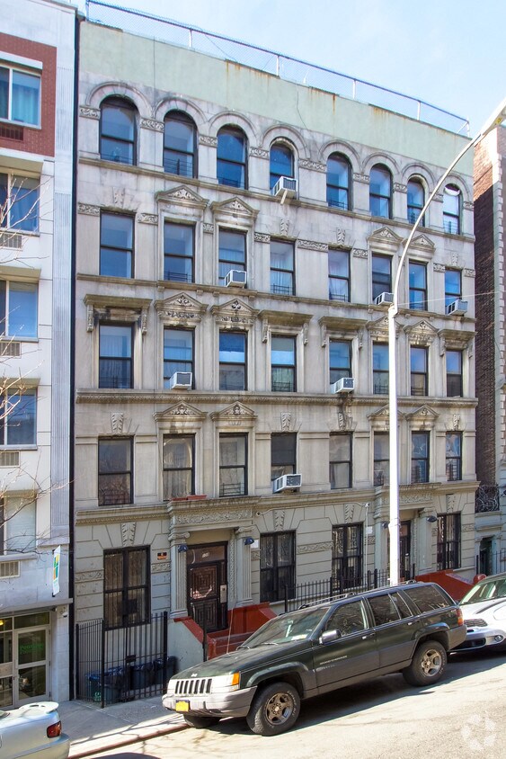 Primary Photo - 140 W 112th St