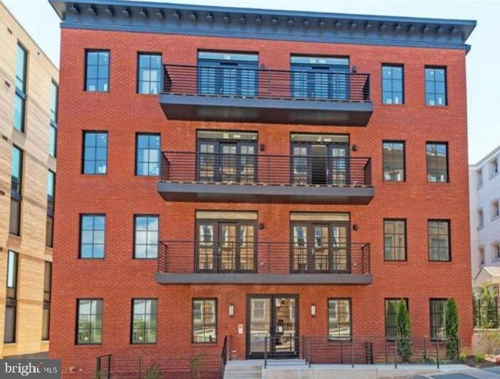 Foto principal - 1412 Chapin Street NW Unit 2